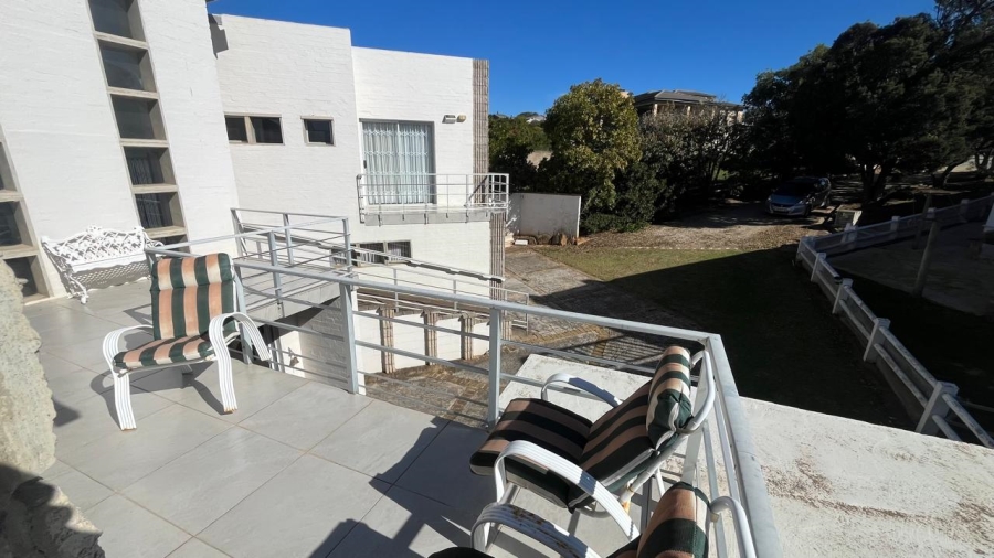 3 Bedroom Property for Sale in Wavecrest Eastern Cape